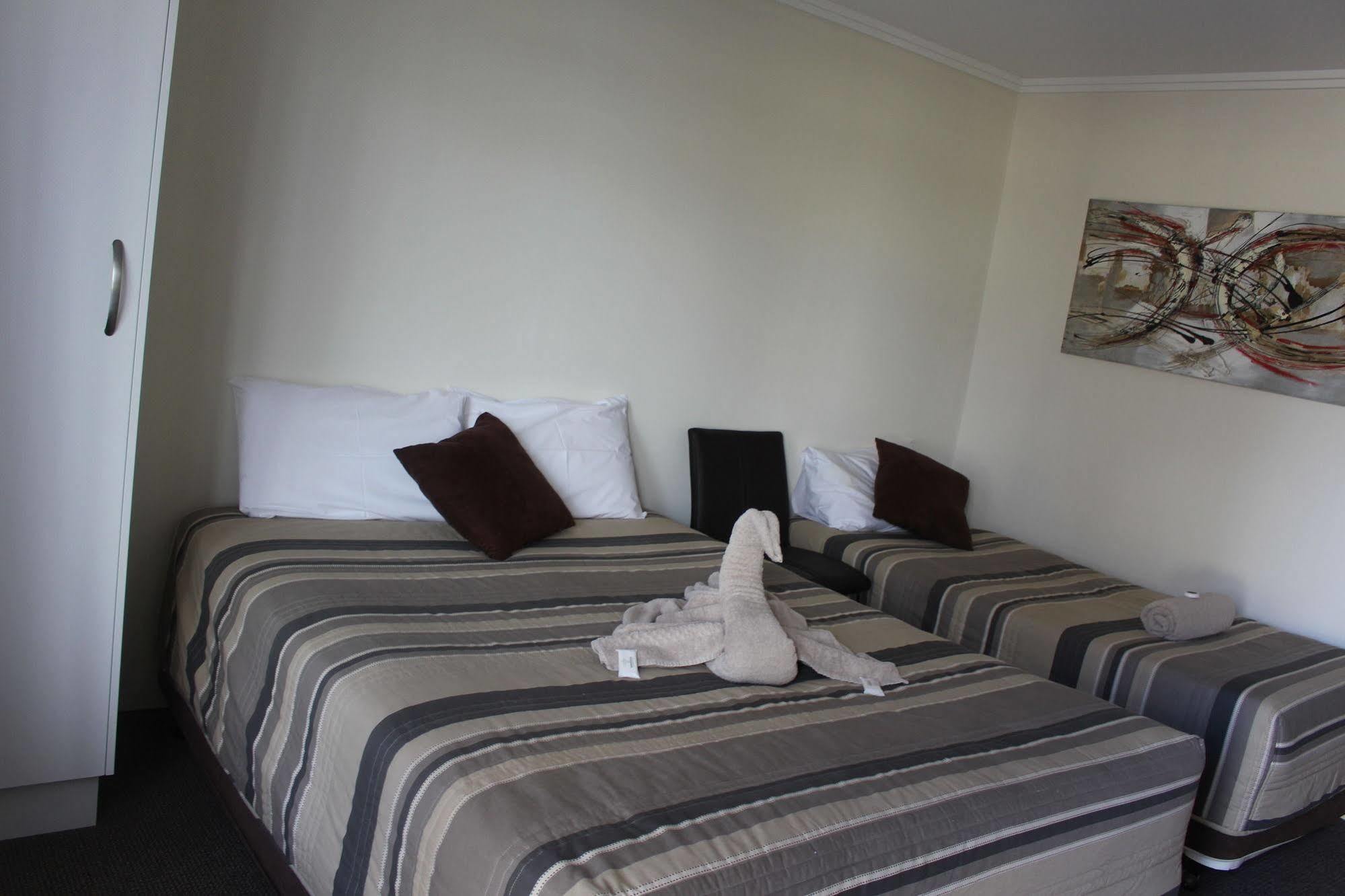 Centrepoint Motel Dubbo Dış mekan fotoğraf